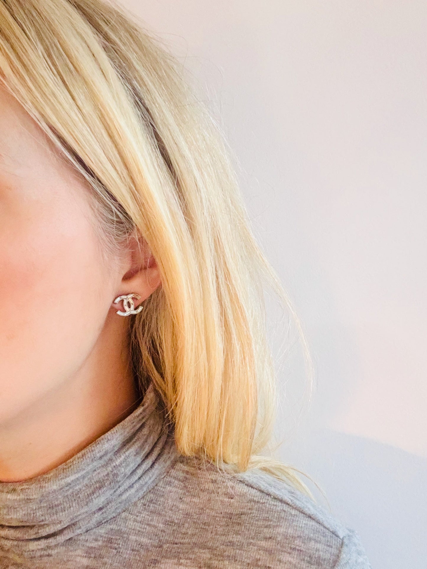 CHANEL Boucles d'oreilles Strass