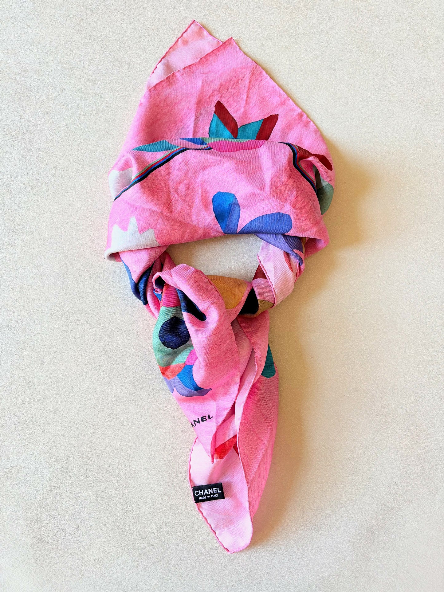 CHANEL Carré en soie