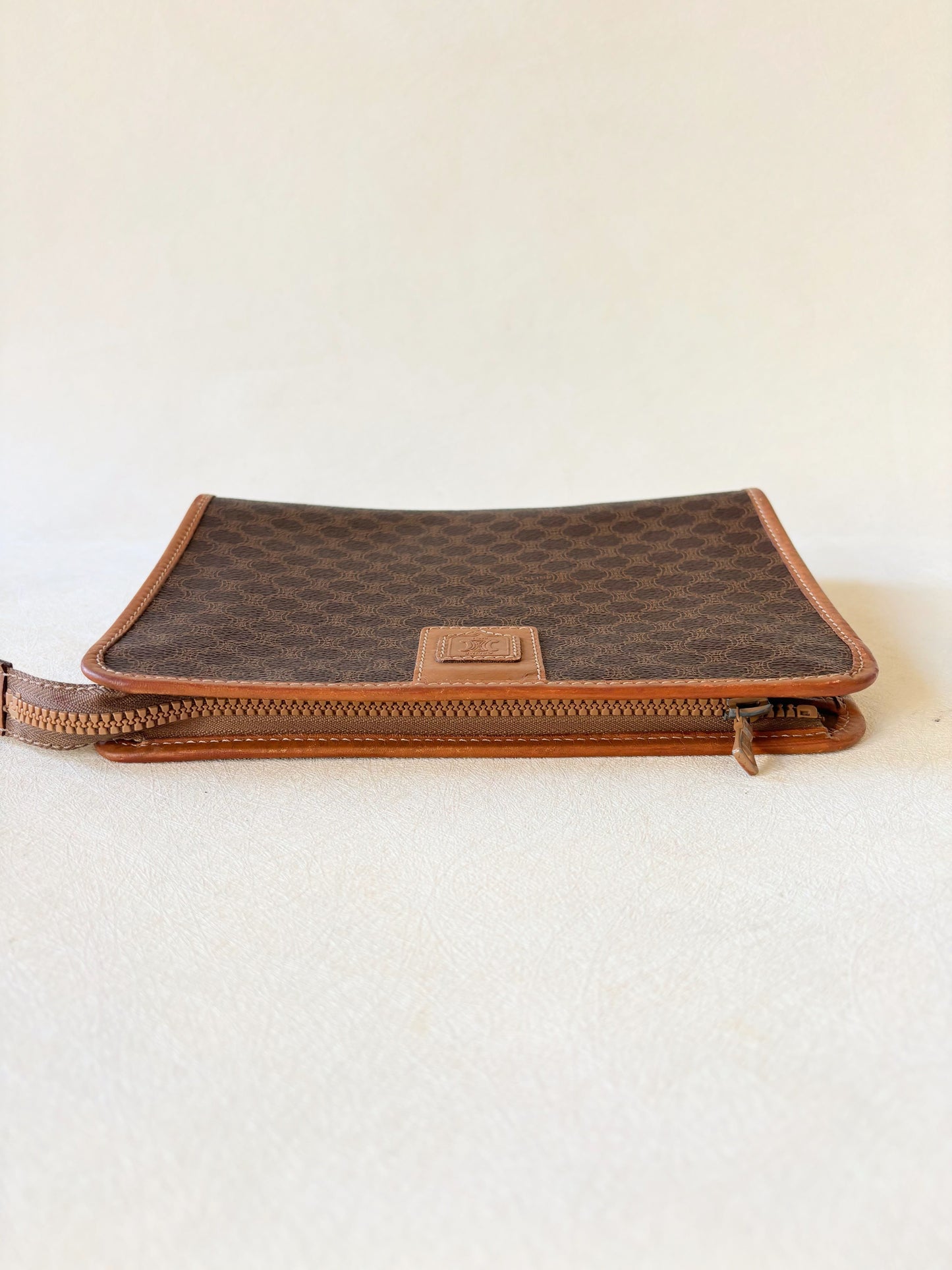 CÉLINE Pochette Triomphe