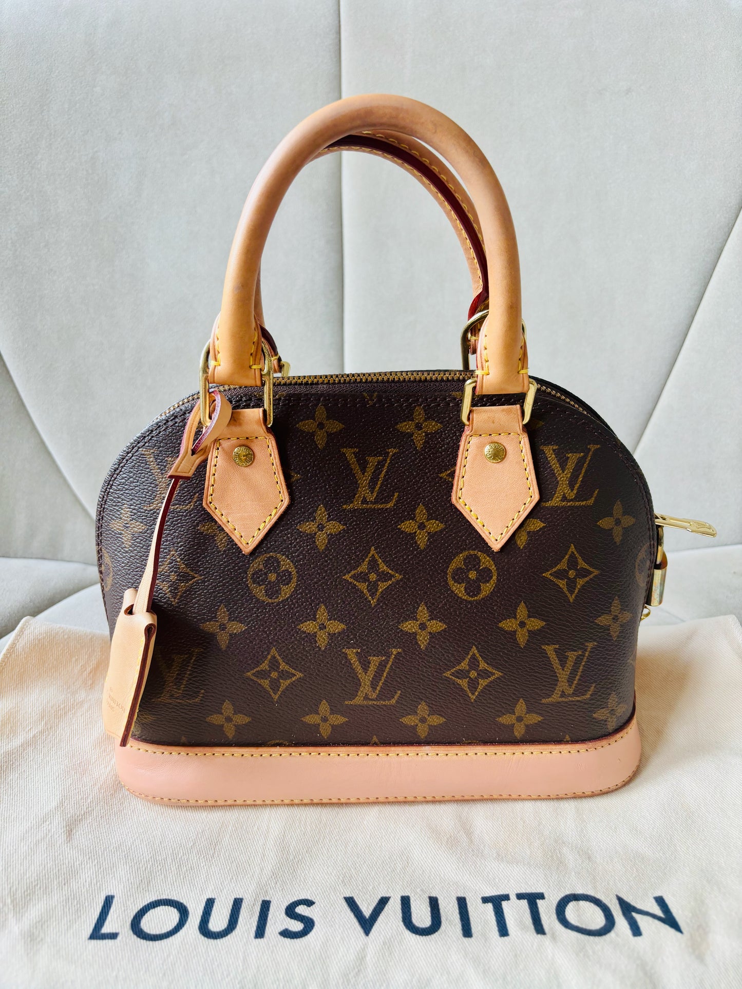 LOUIS VUITTON Sac Alma BB