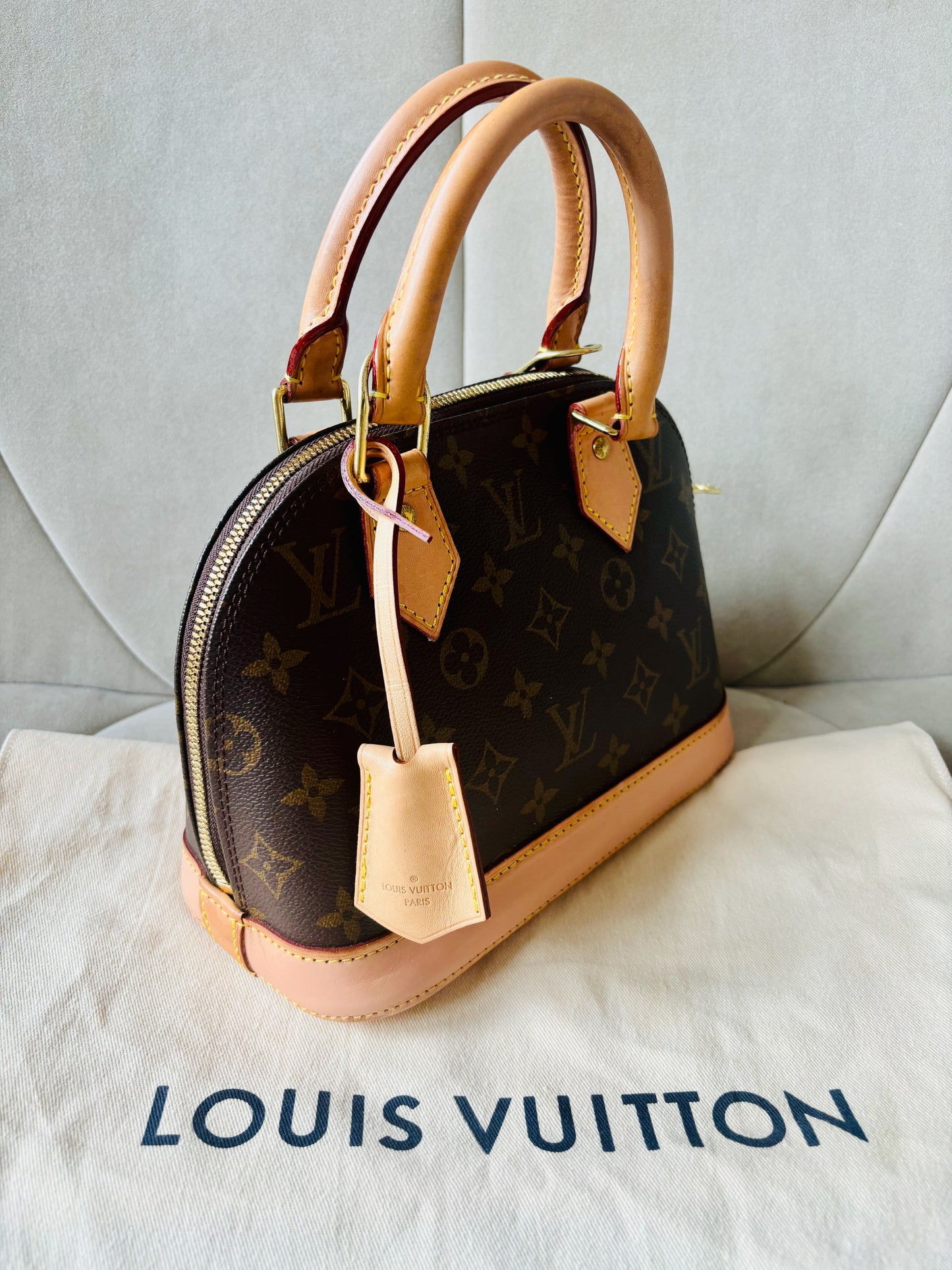 LOUIS VUITTON Sac Alma BB