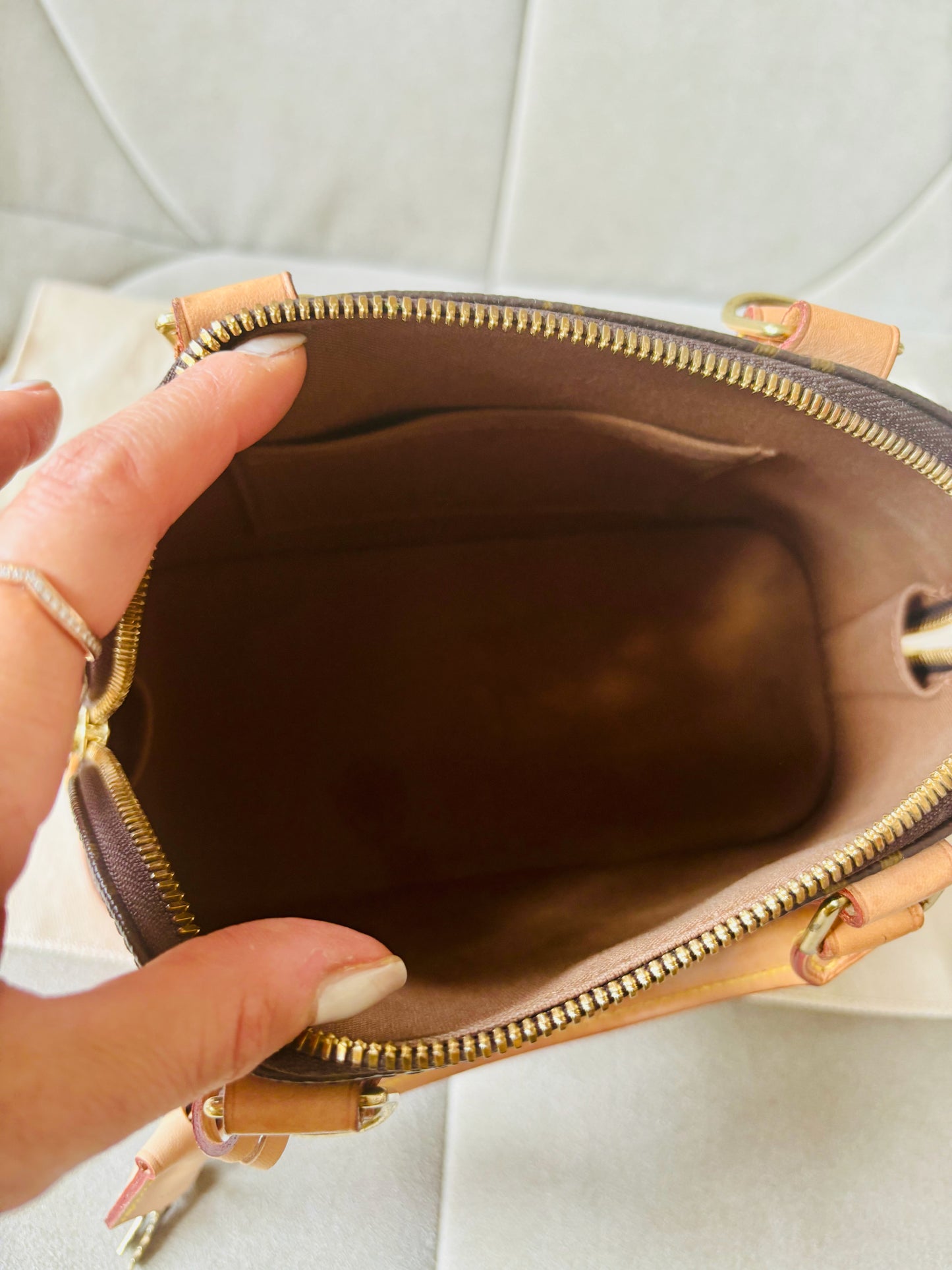 LOUIS VUITTON Sac Alma BB