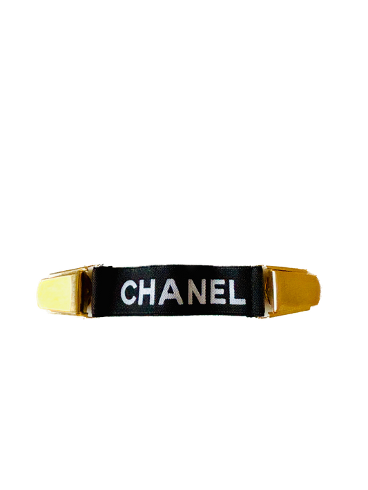 CHANEL Pince de veste