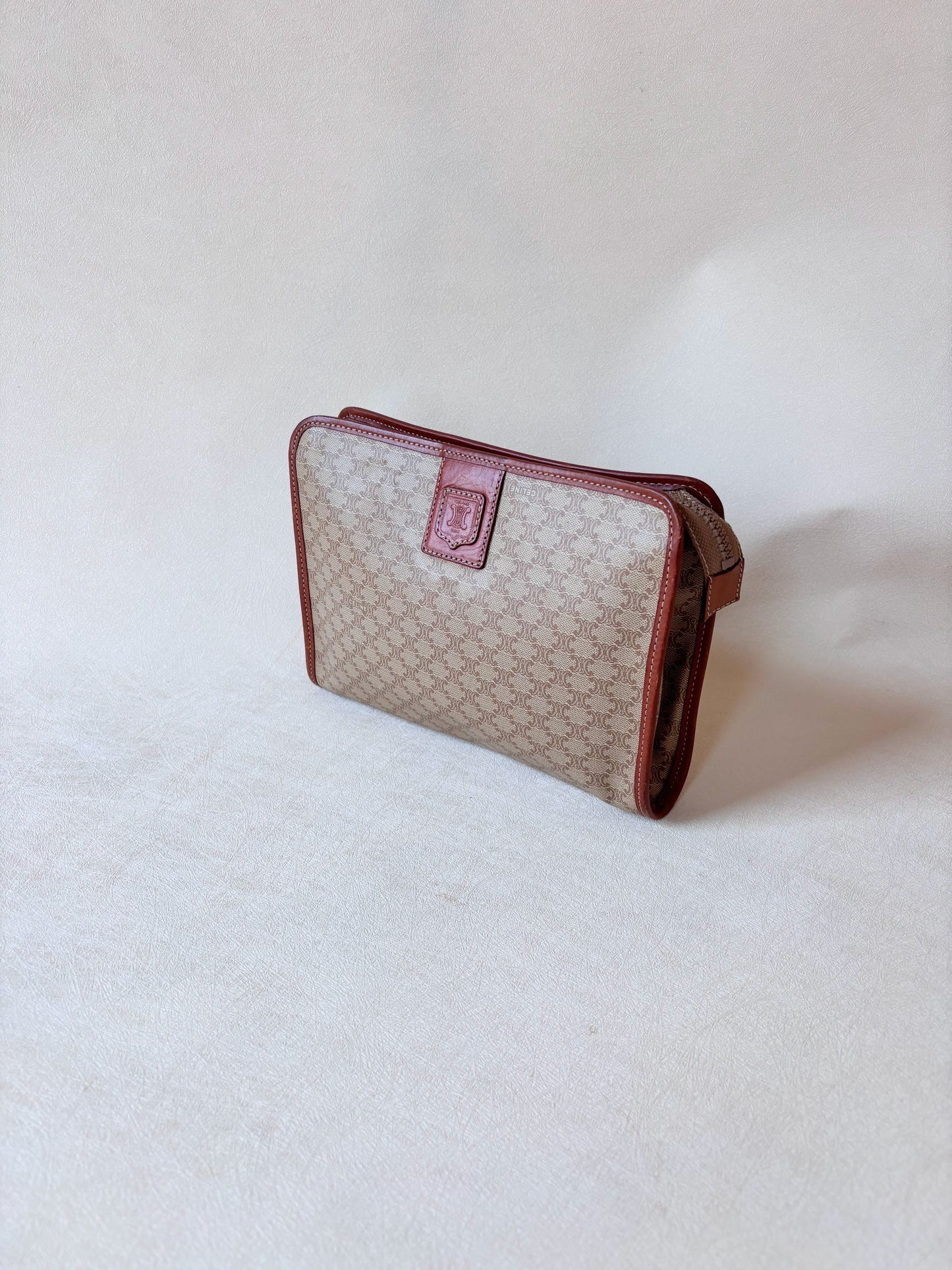 CÉLINE Pochette Triomphe