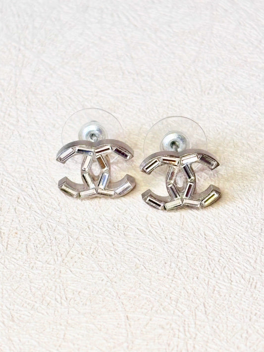 CHANEL Boucles d'oreilles Strass