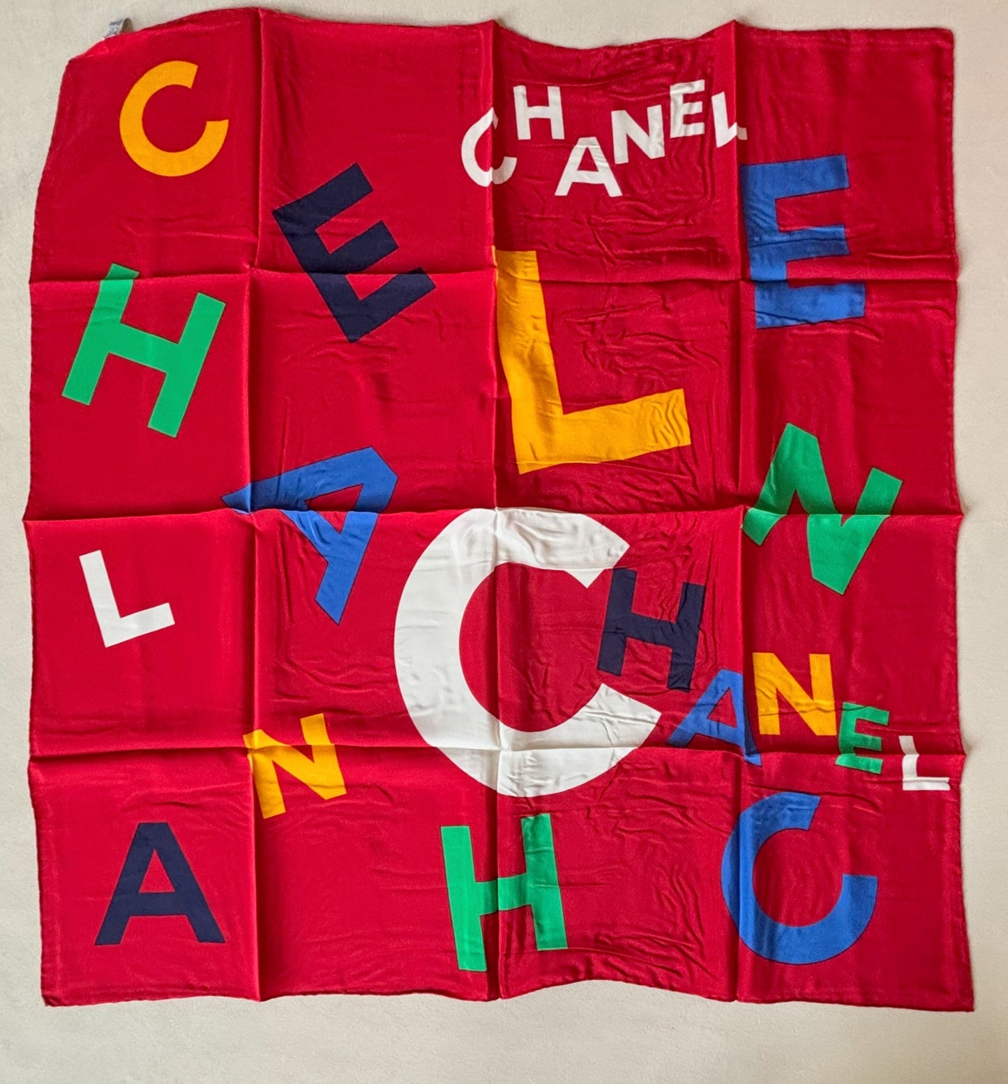 CHANEL Foulard Carré