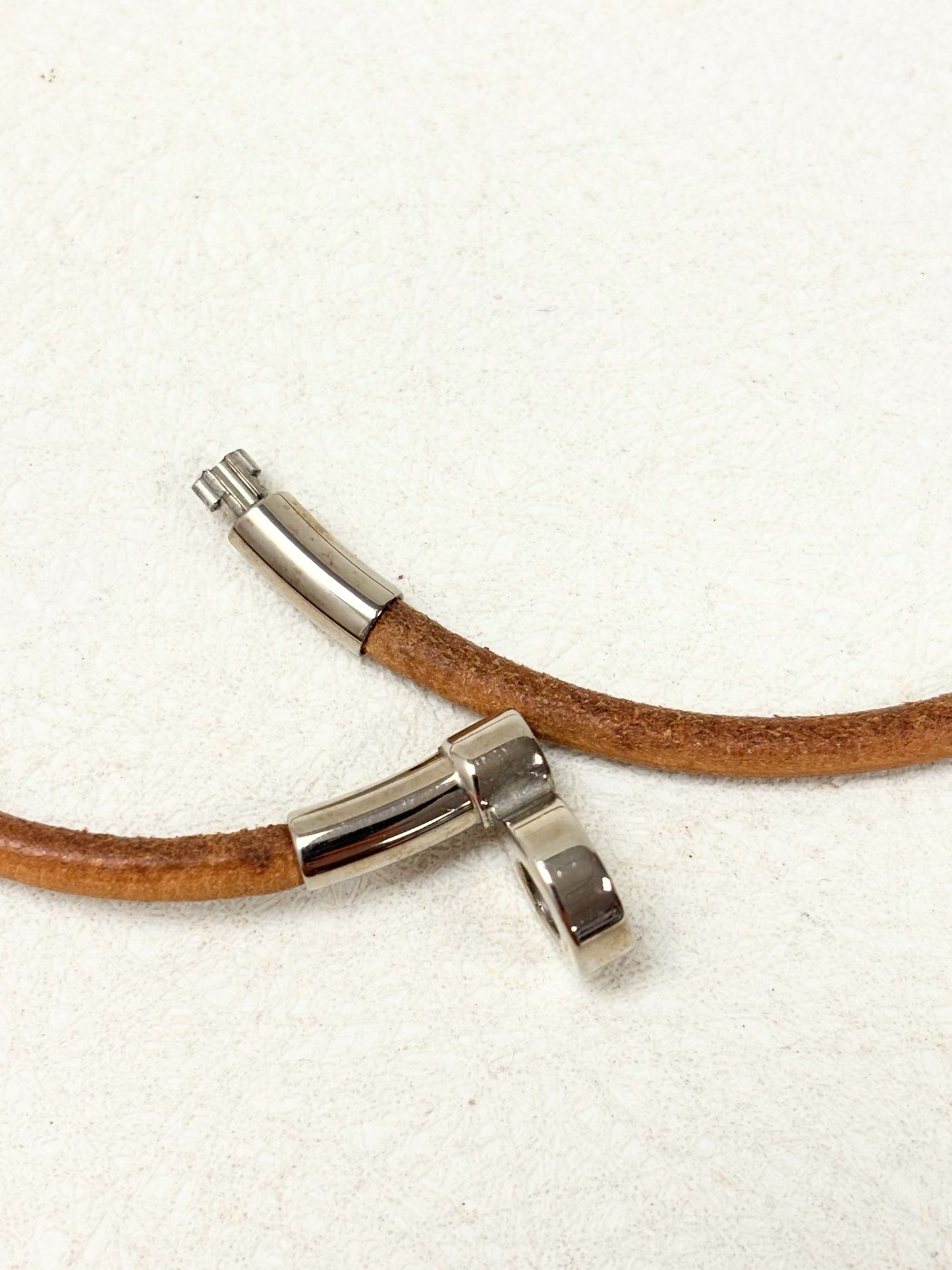 HERMÈS Collier Tour de cou