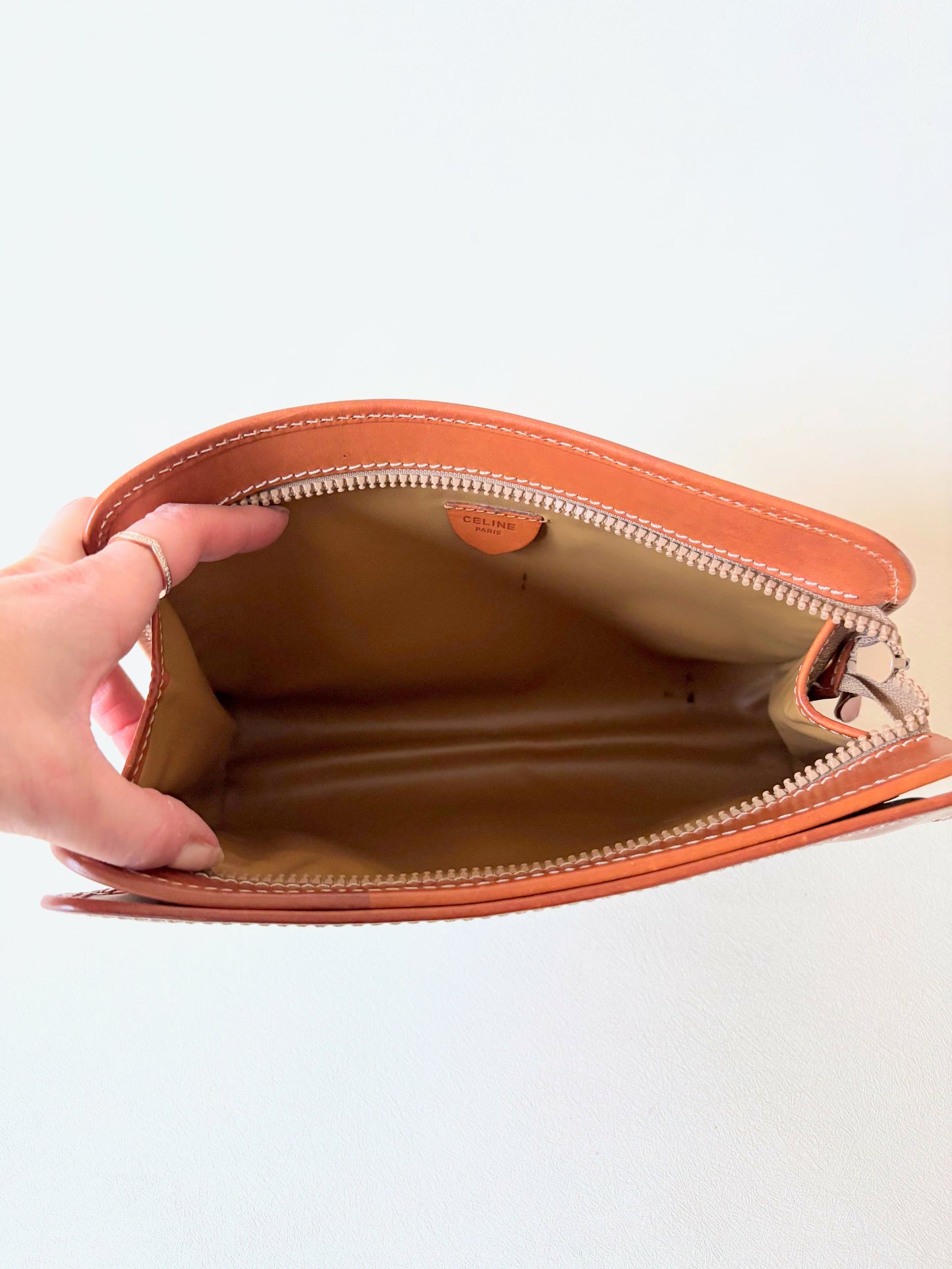 CÉLINE Pochette Triomphe