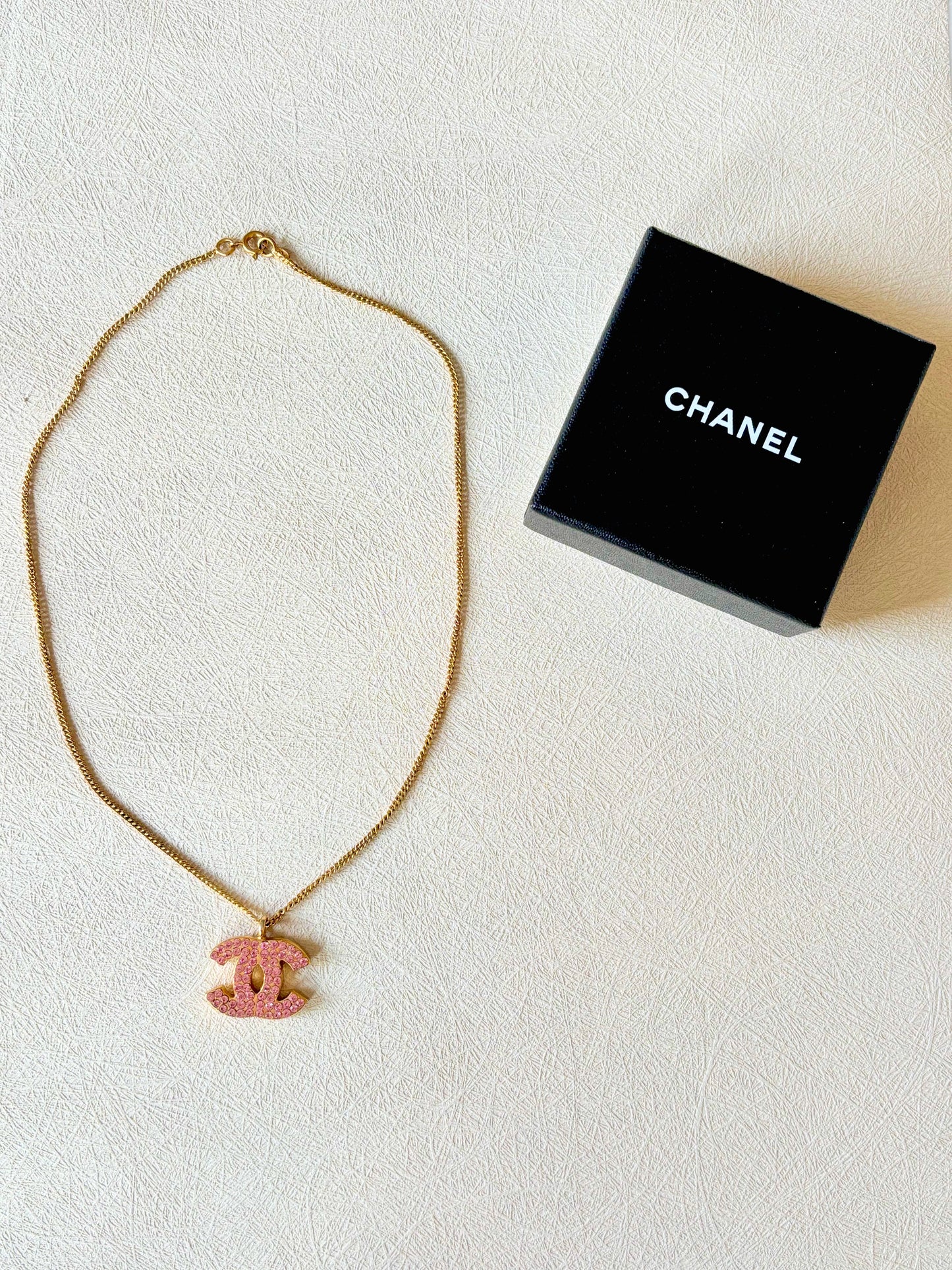 CHANEL Collier CC
