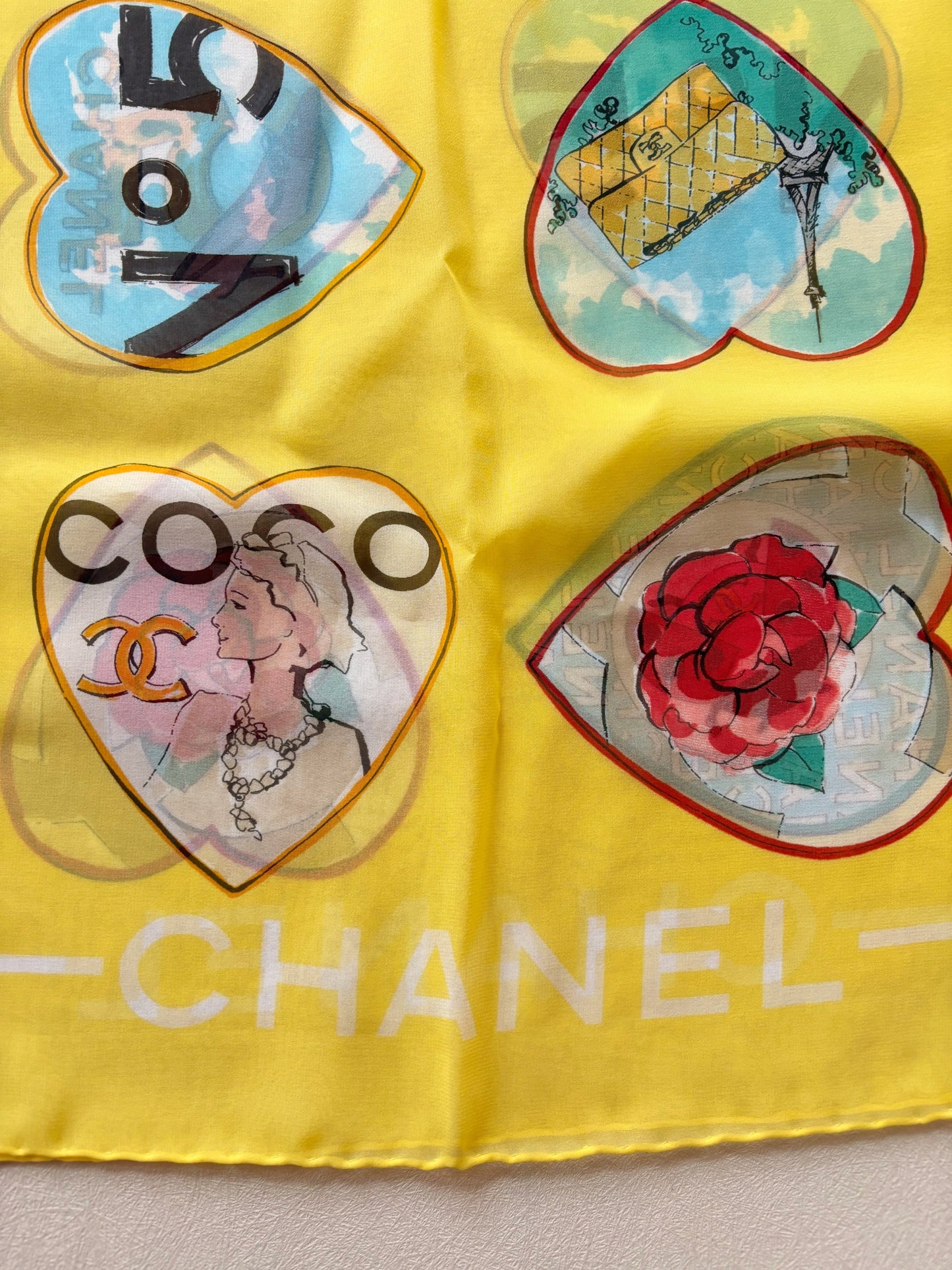 CHANEL Paréo Maxi Foulard