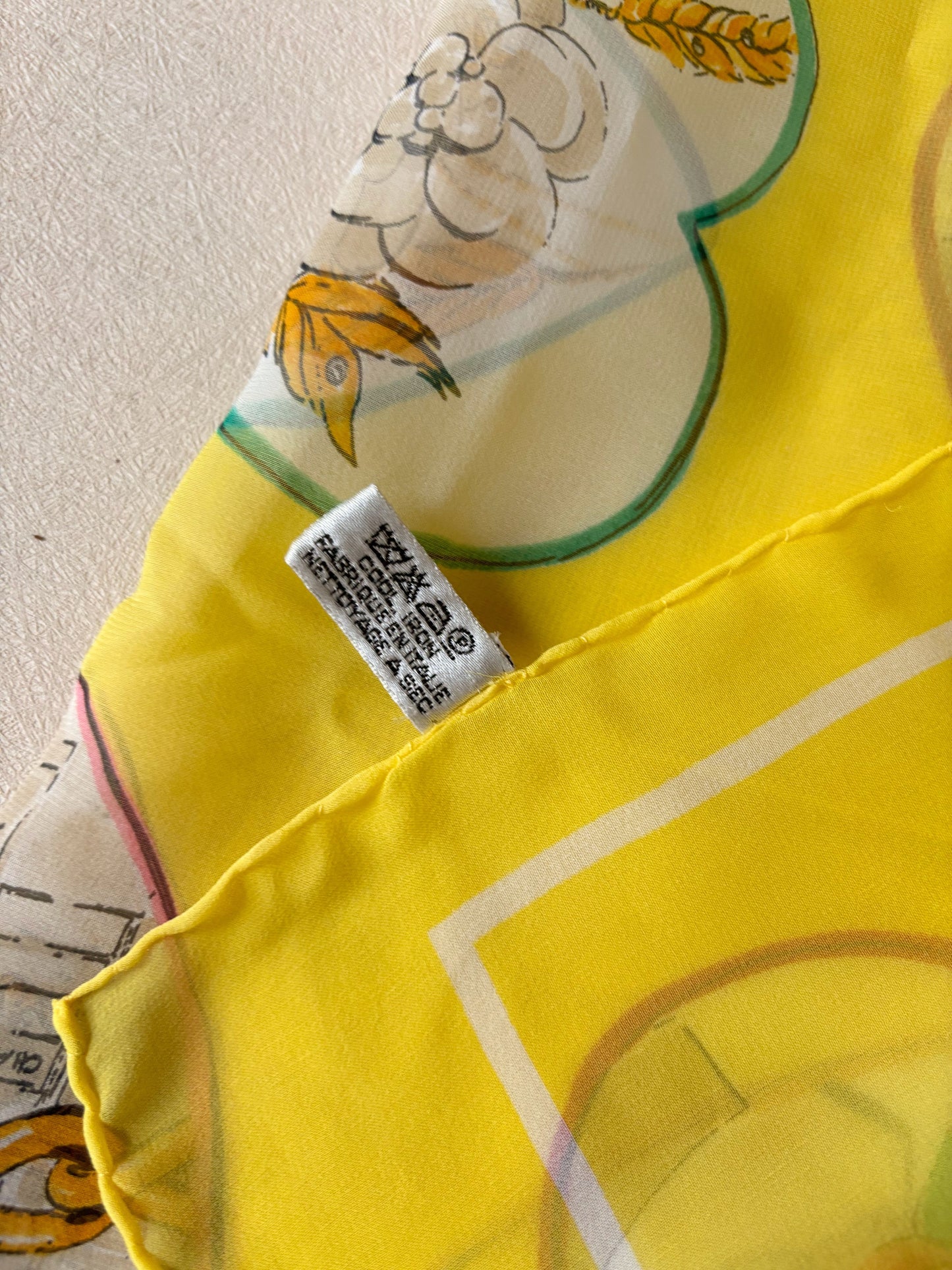 CHANEL Paréo Maxi Foulard