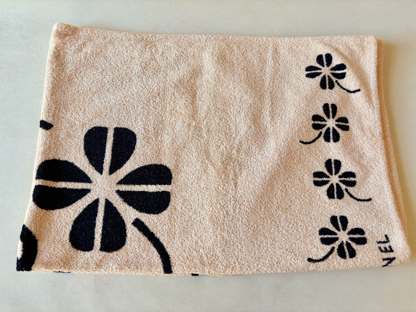 CHANEL Drap de Plage