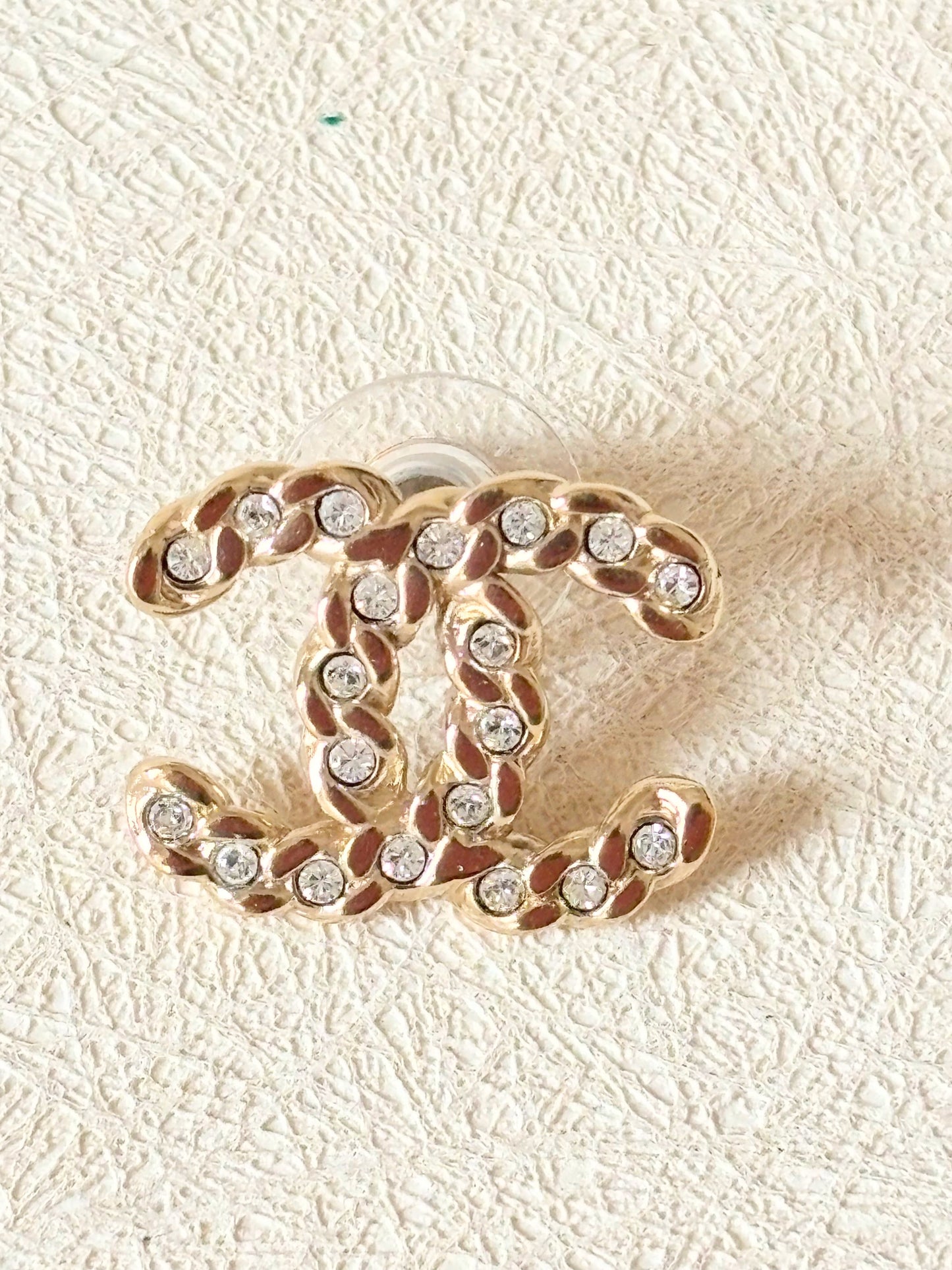 CHANEL Boucle d'oreille solitaire