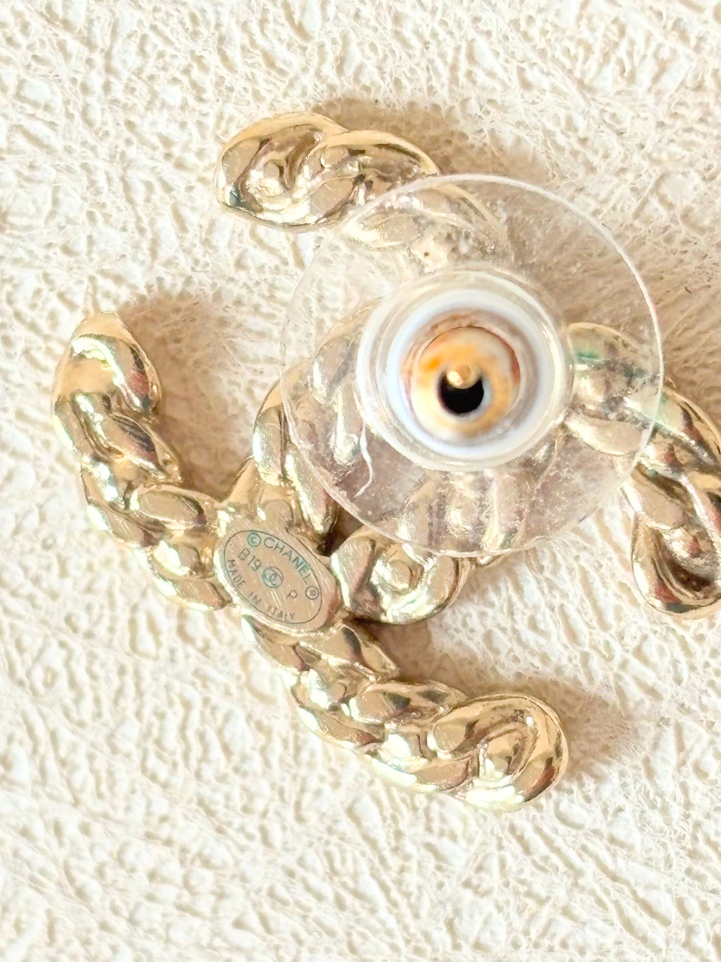 CHANEL Boucle d'oreille solitaire