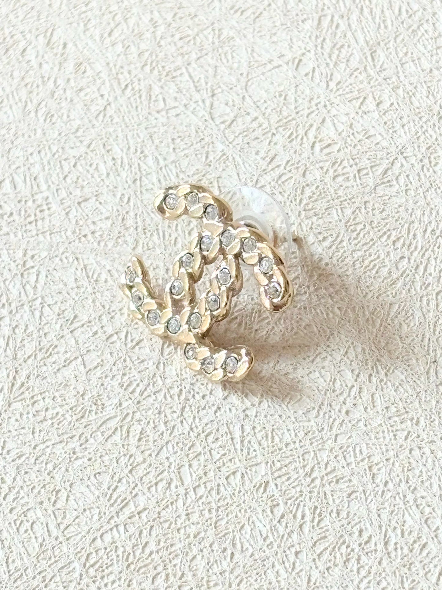 CHANEL Boucle d'oreille solitaire