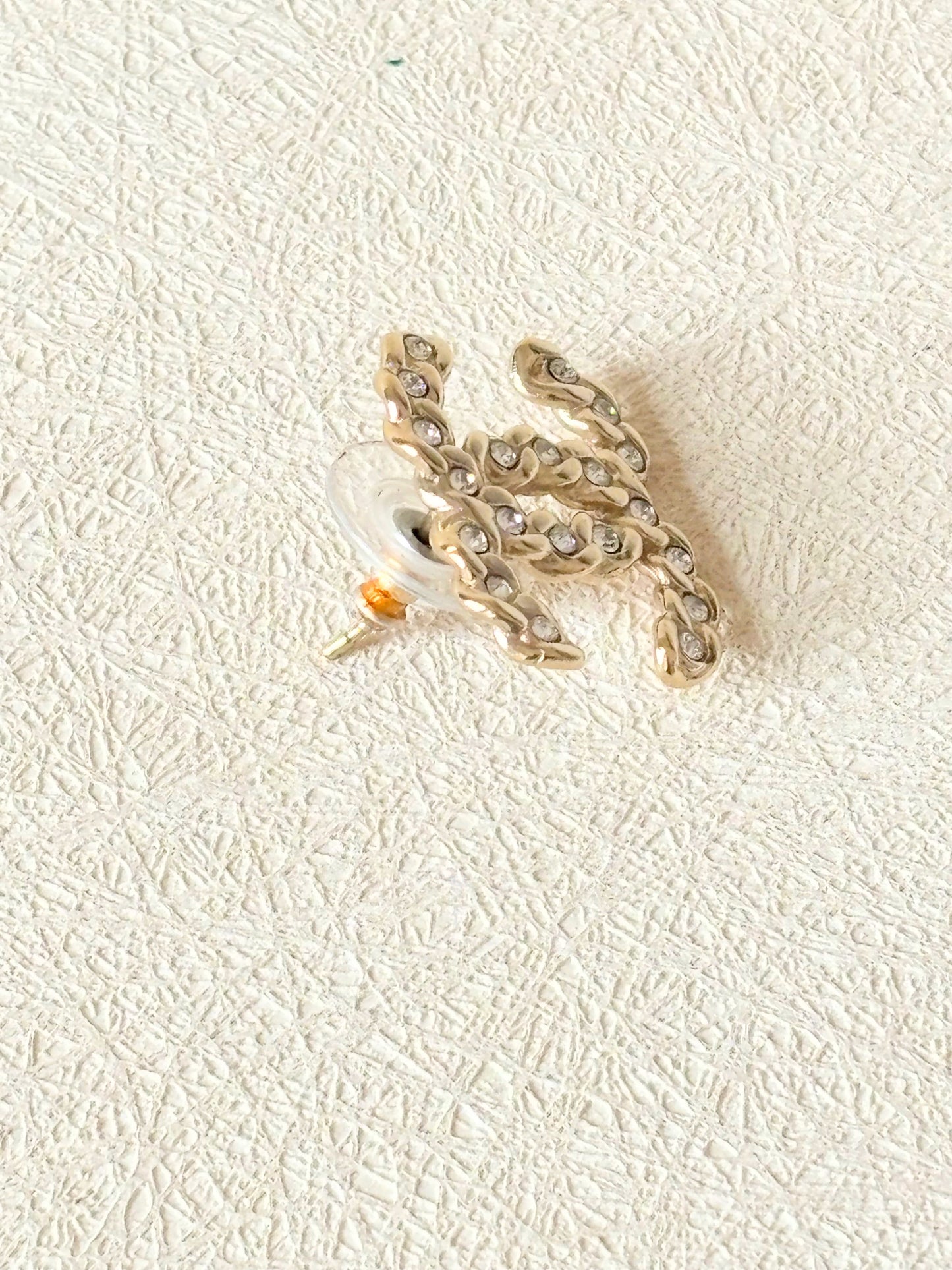 CHANEL Boucle d'oreille solitaire