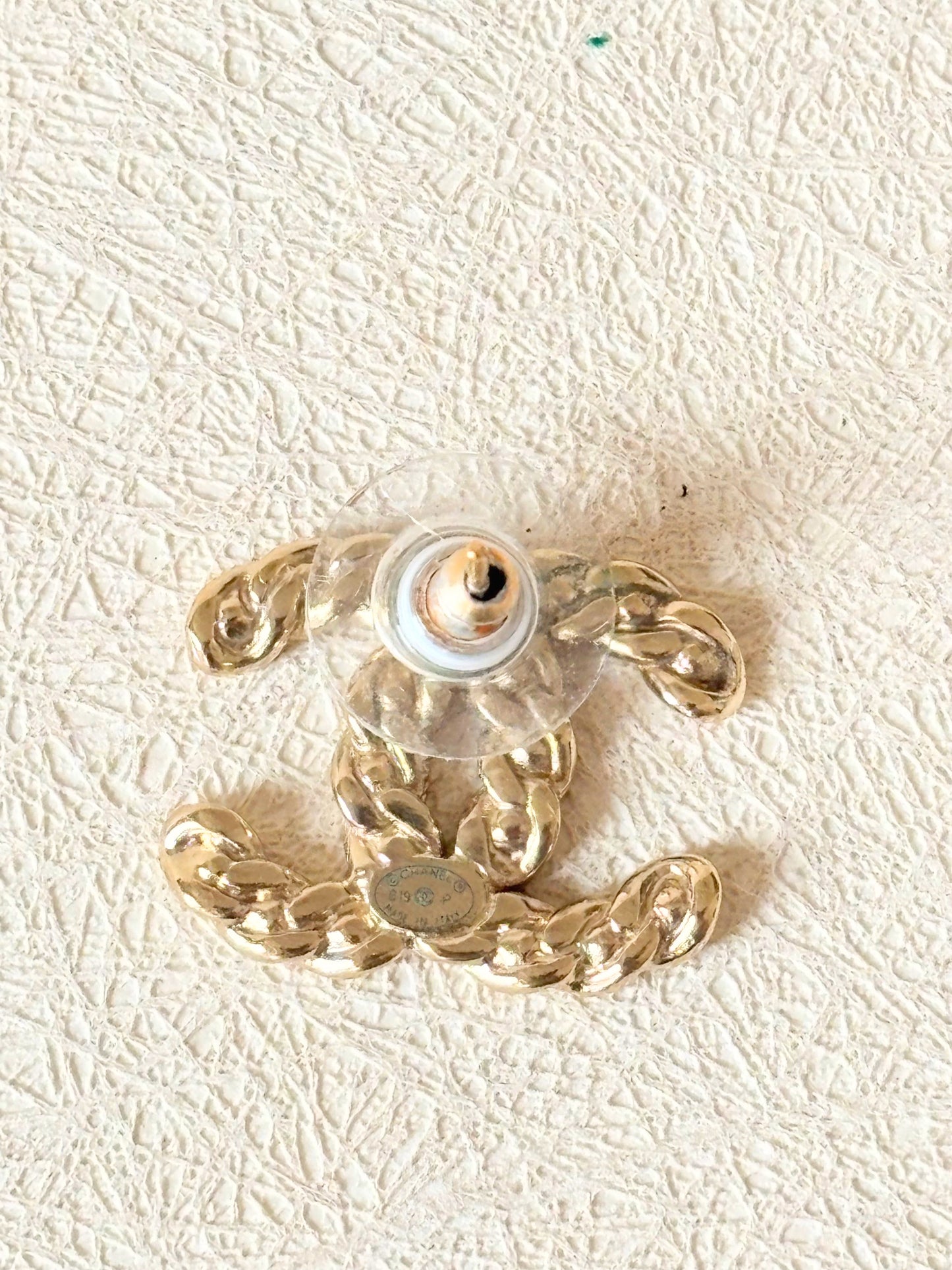 CHANEL Boucle d'oreille solitaire