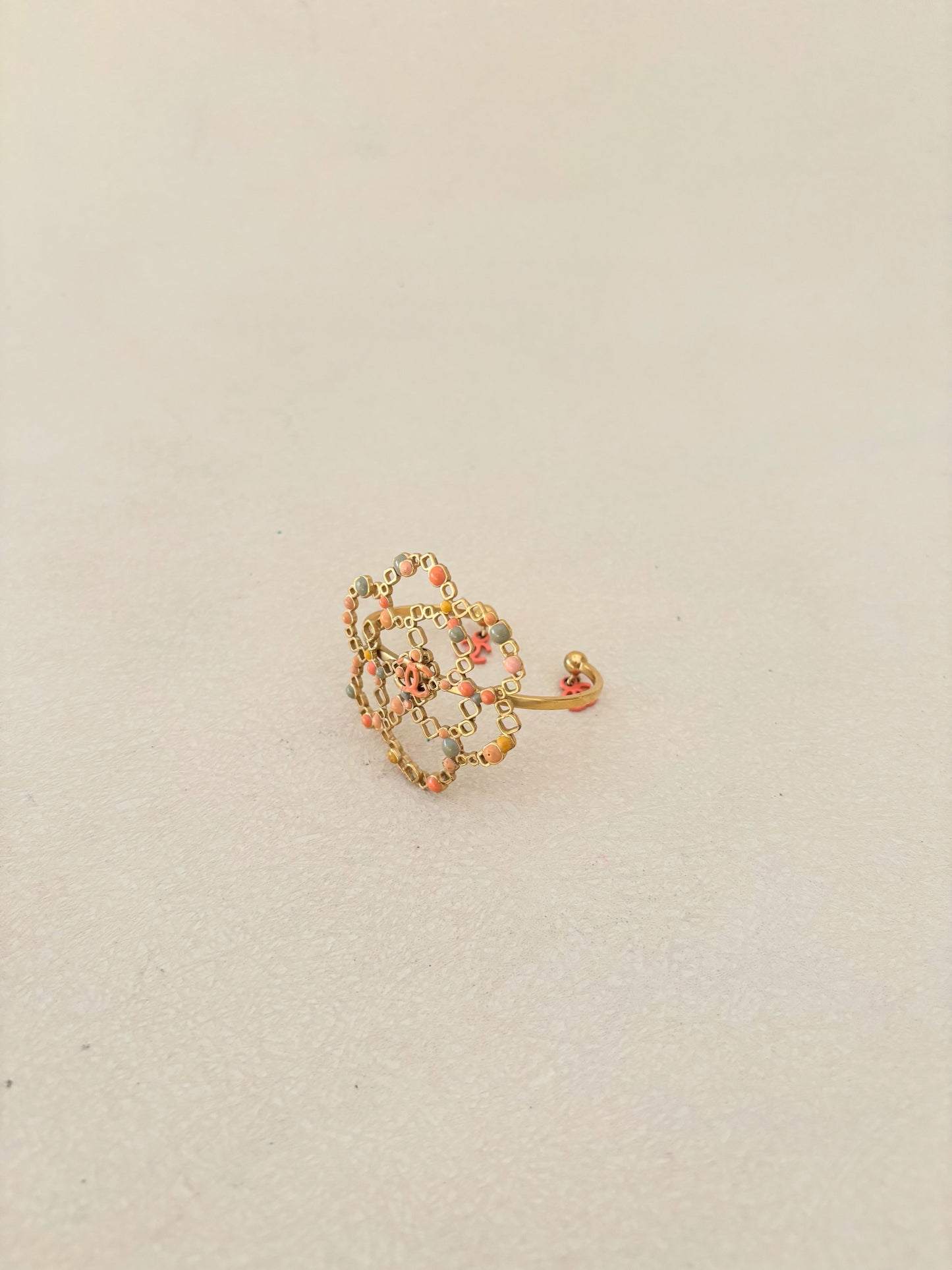 CHANEL Bracelet Camélia