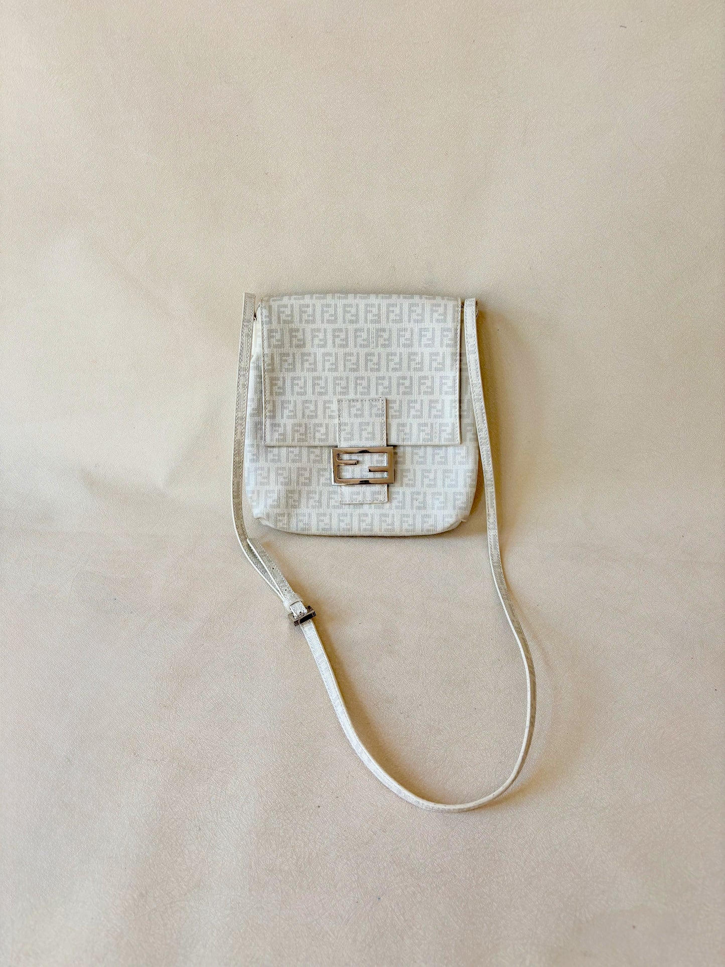 FENDI Sac Besace Mamma
