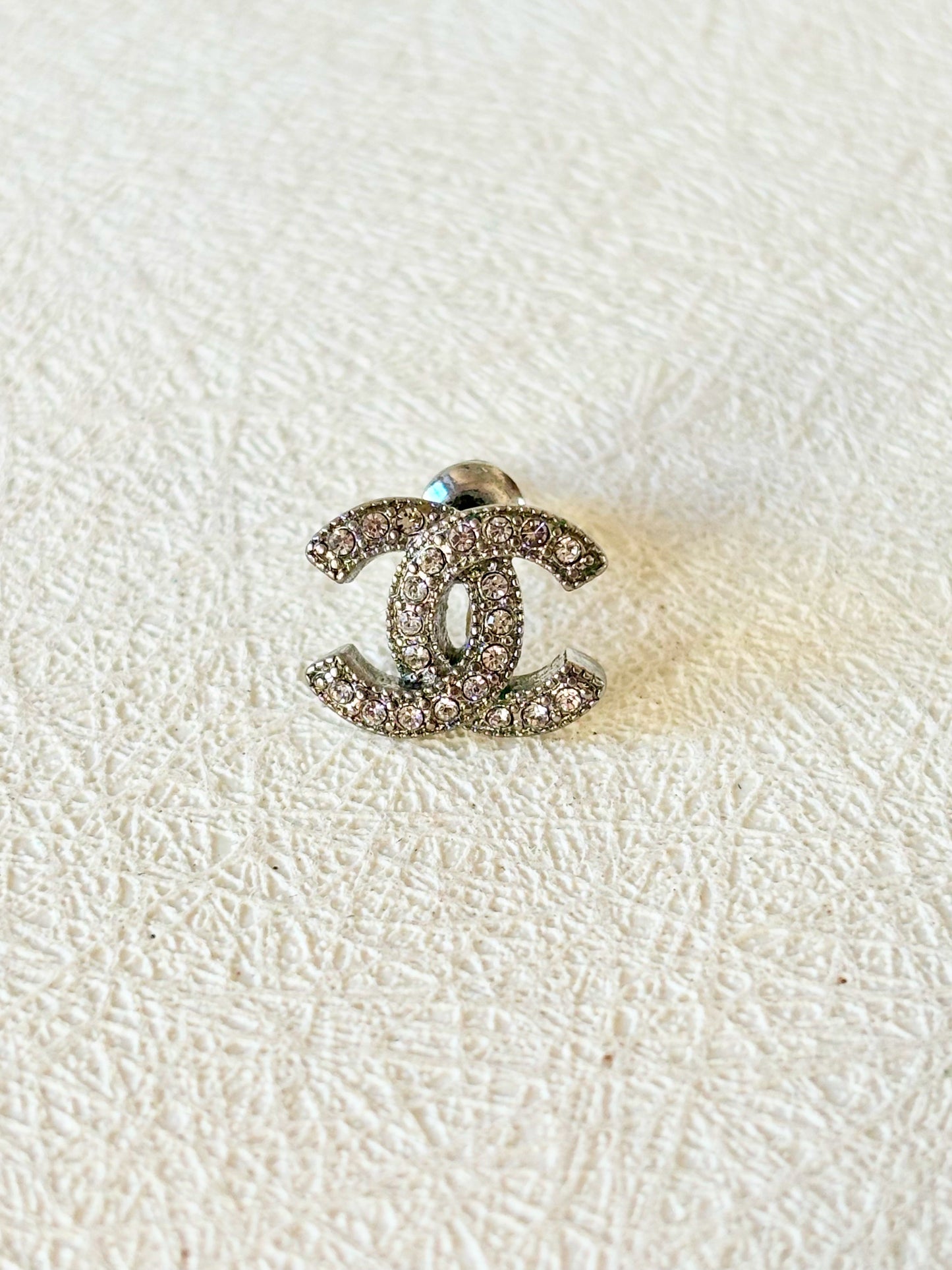 CHANEL Boucle d'oreille solitaire