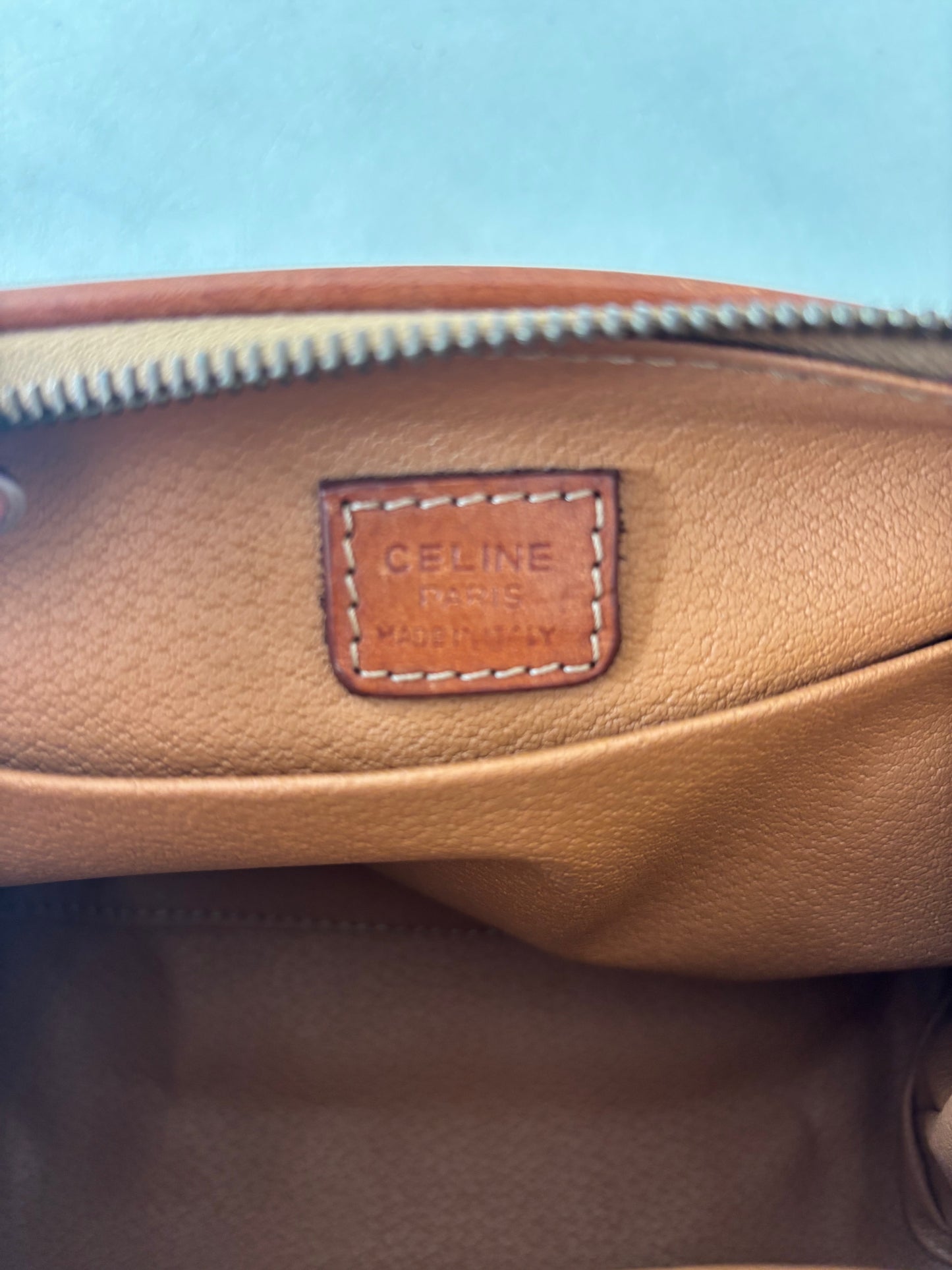 CÉLINE Pochette Triomphe