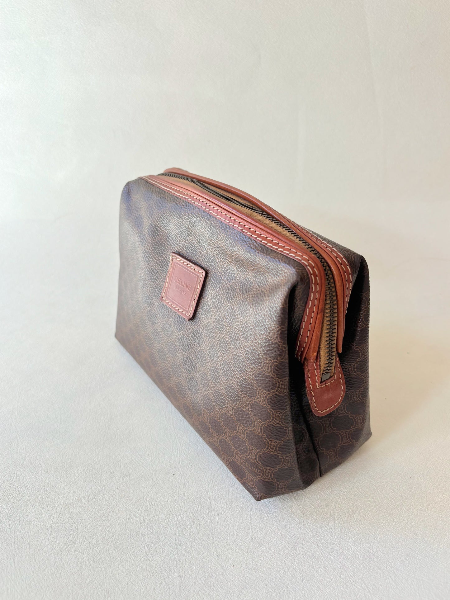 CÉLINE Pochette Triomphe