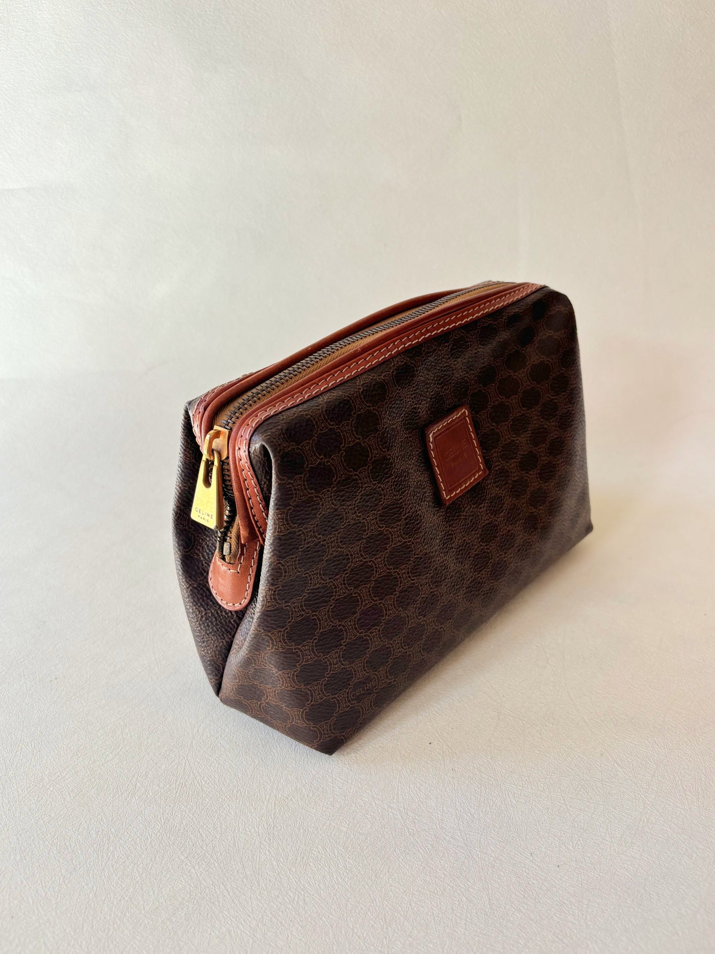 CÉLINE Pochette Triomphe