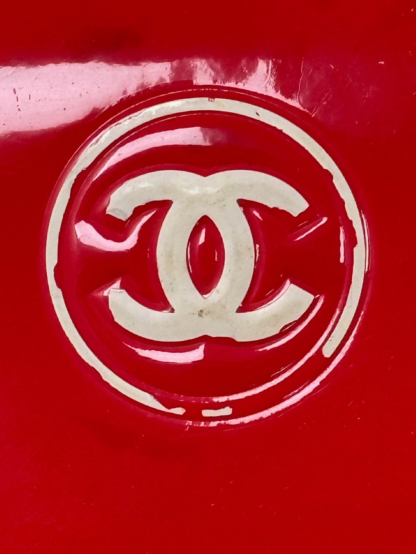 CHANEL Portefeuille cuir verni