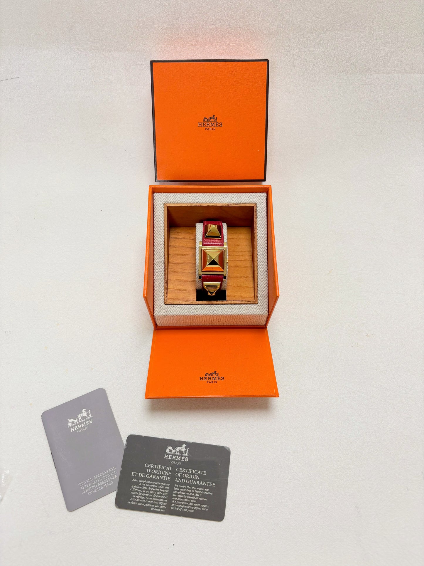 HERMÈS Montre Médor