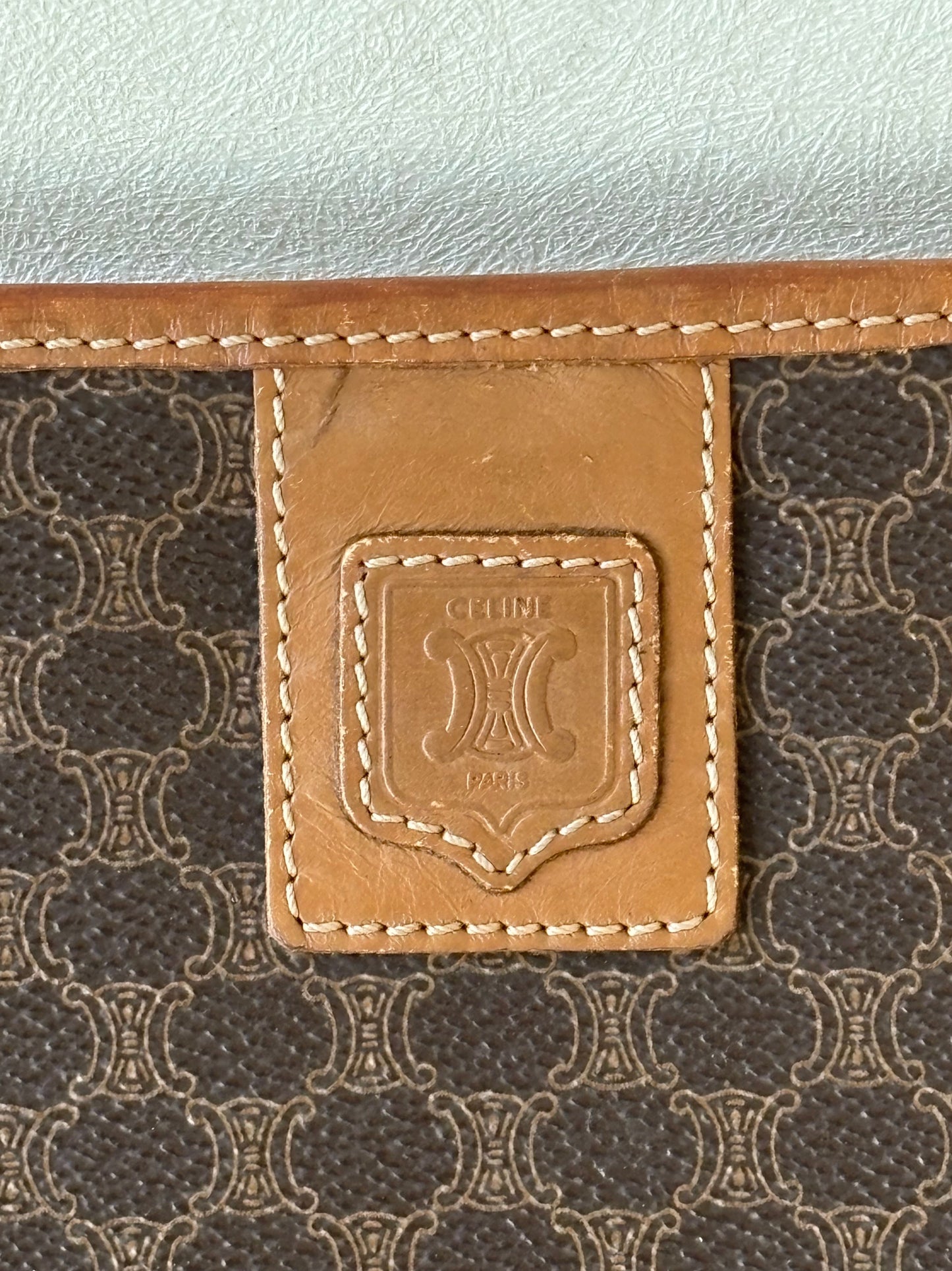 CÉLINE Pochette Triomphe