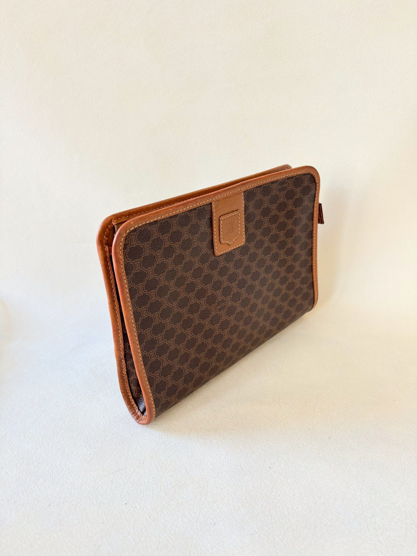 CÉLINE Pochette Triomphe