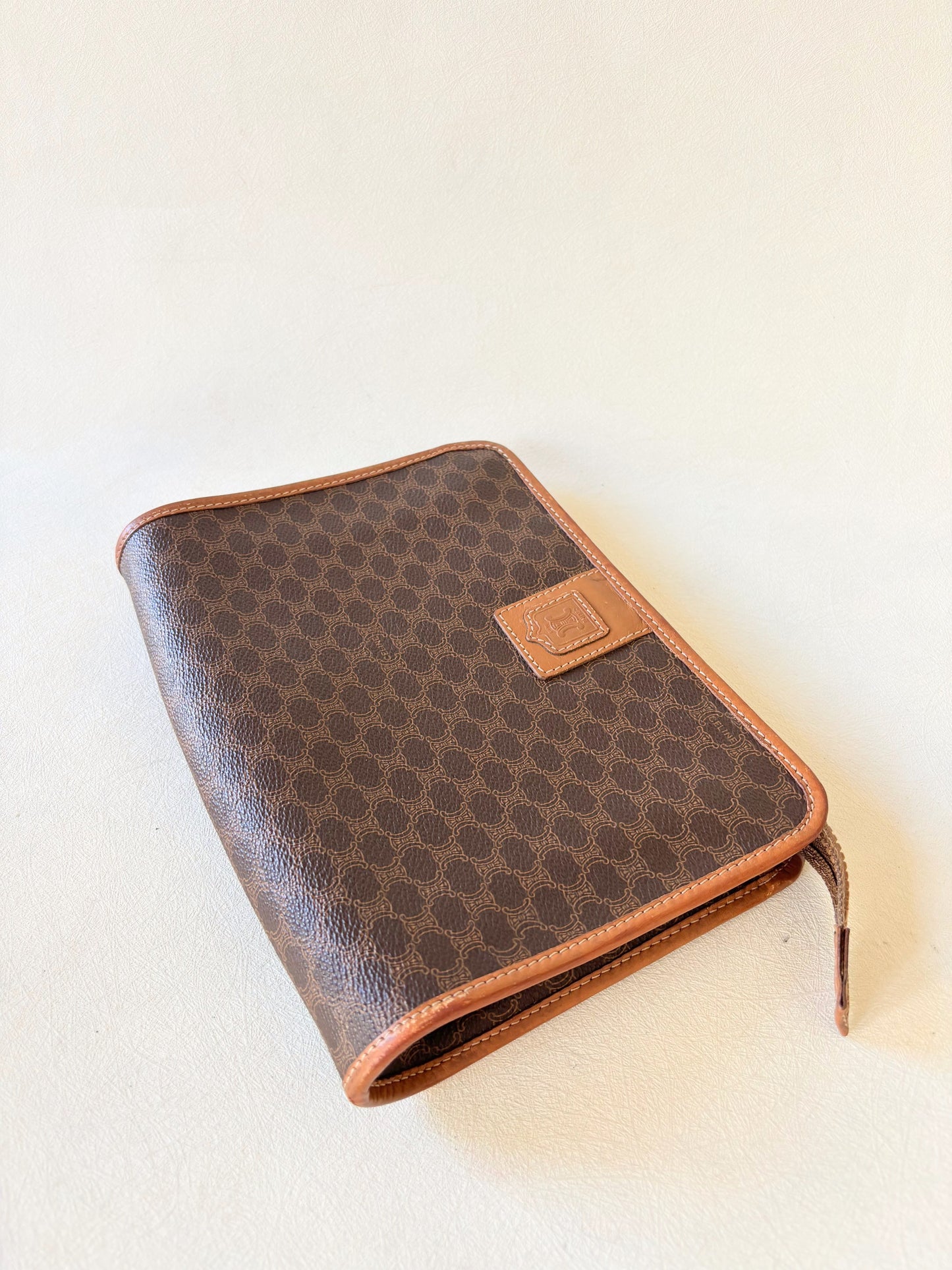 CÉLINE Pochette Triomphe