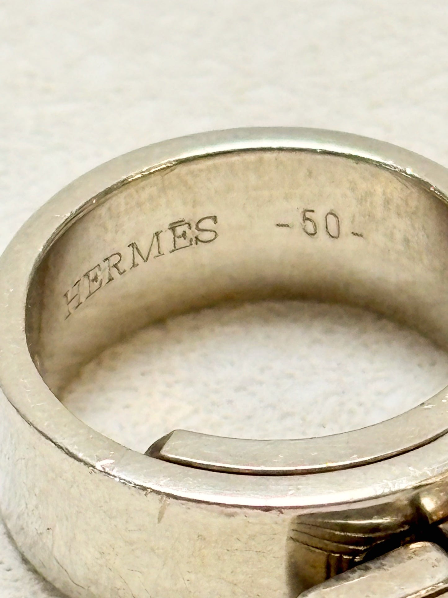 HERMÈS Bague Kelly Cadenas Argent