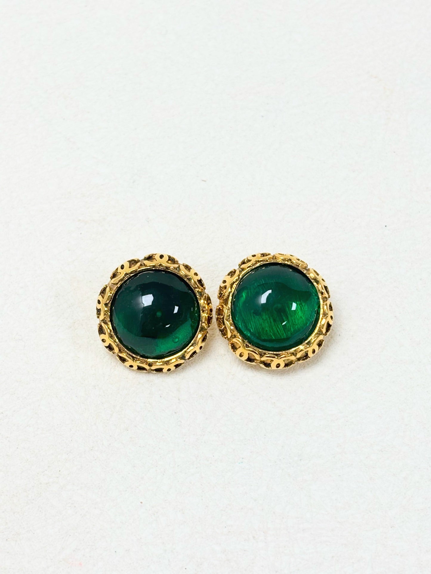 CHANEL Boucles d'oreilles Gripoix