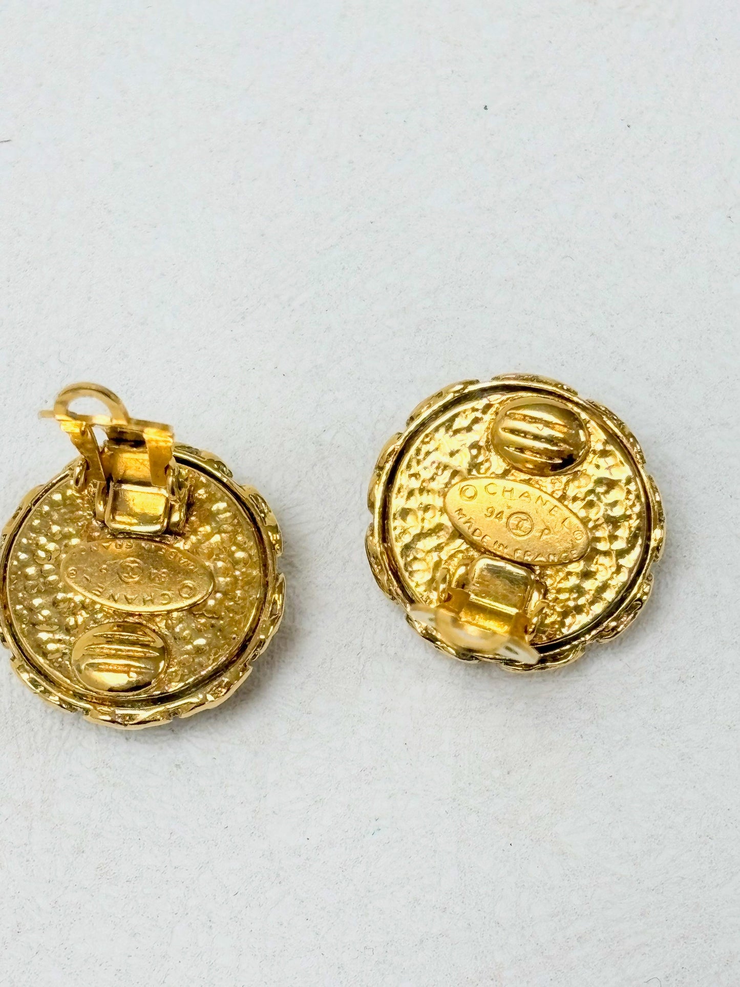 CHANEL Boucles d'oreilles Gripoix