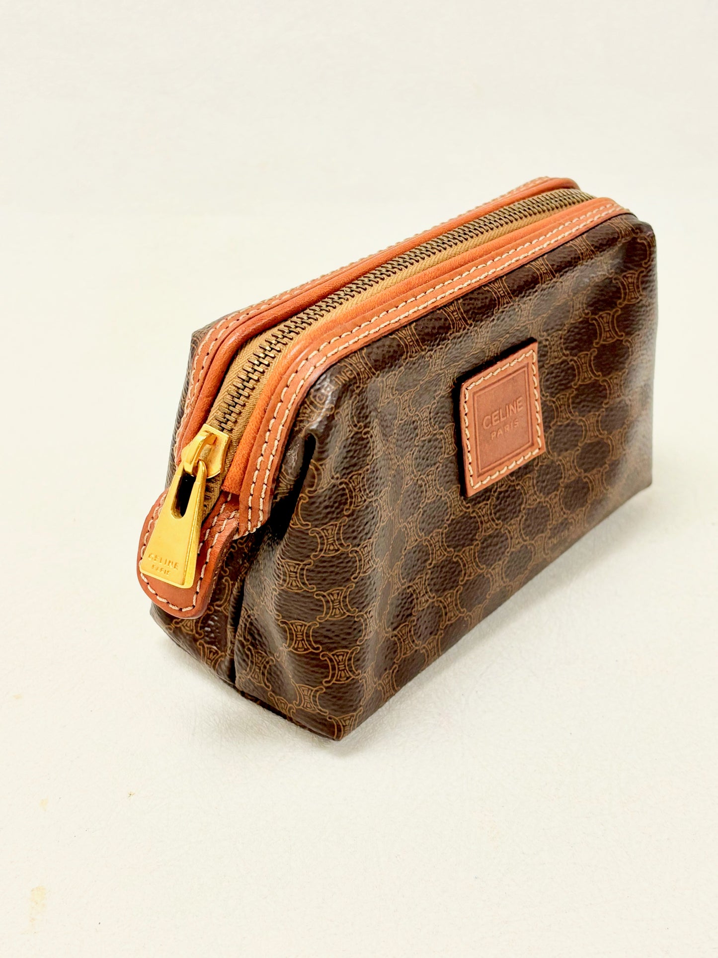 CÉLINE Pochette Triomphe