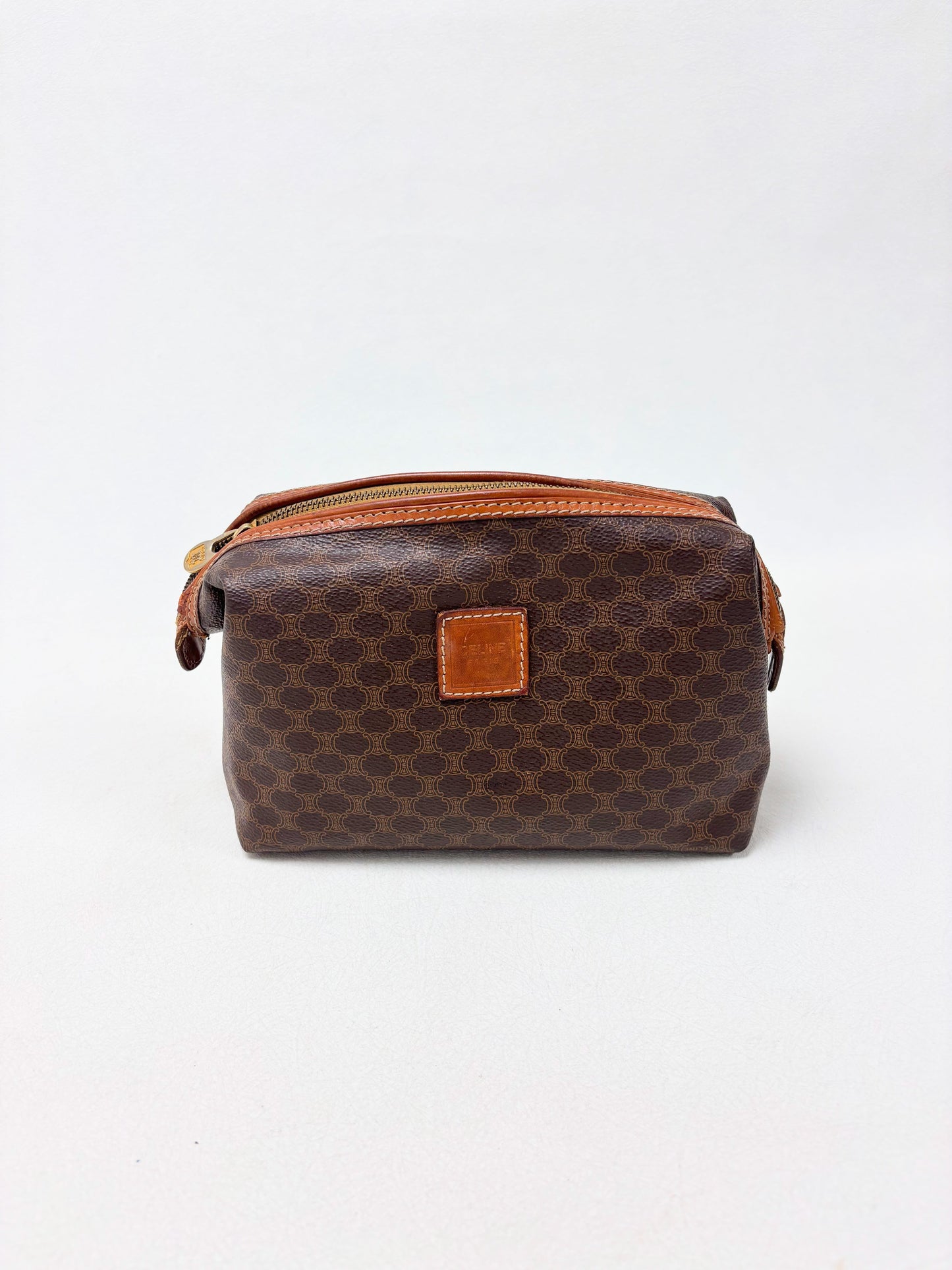 CÉLINE Pochette Triomphe