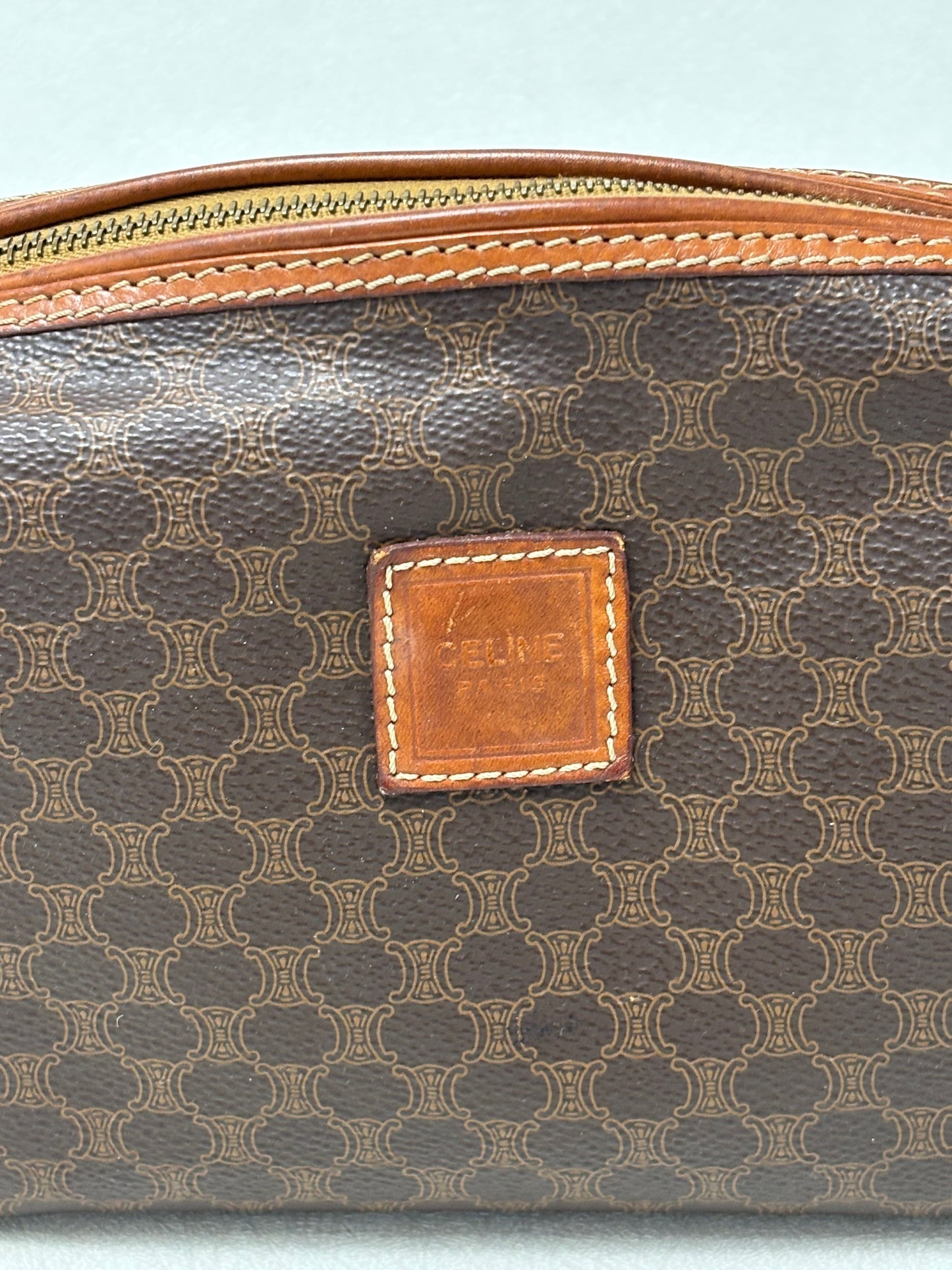 CÉLINE Pochette Triomphe