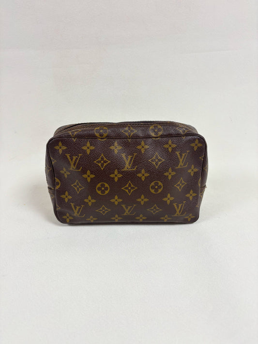 LOUIS VUITTON Pochette trousse