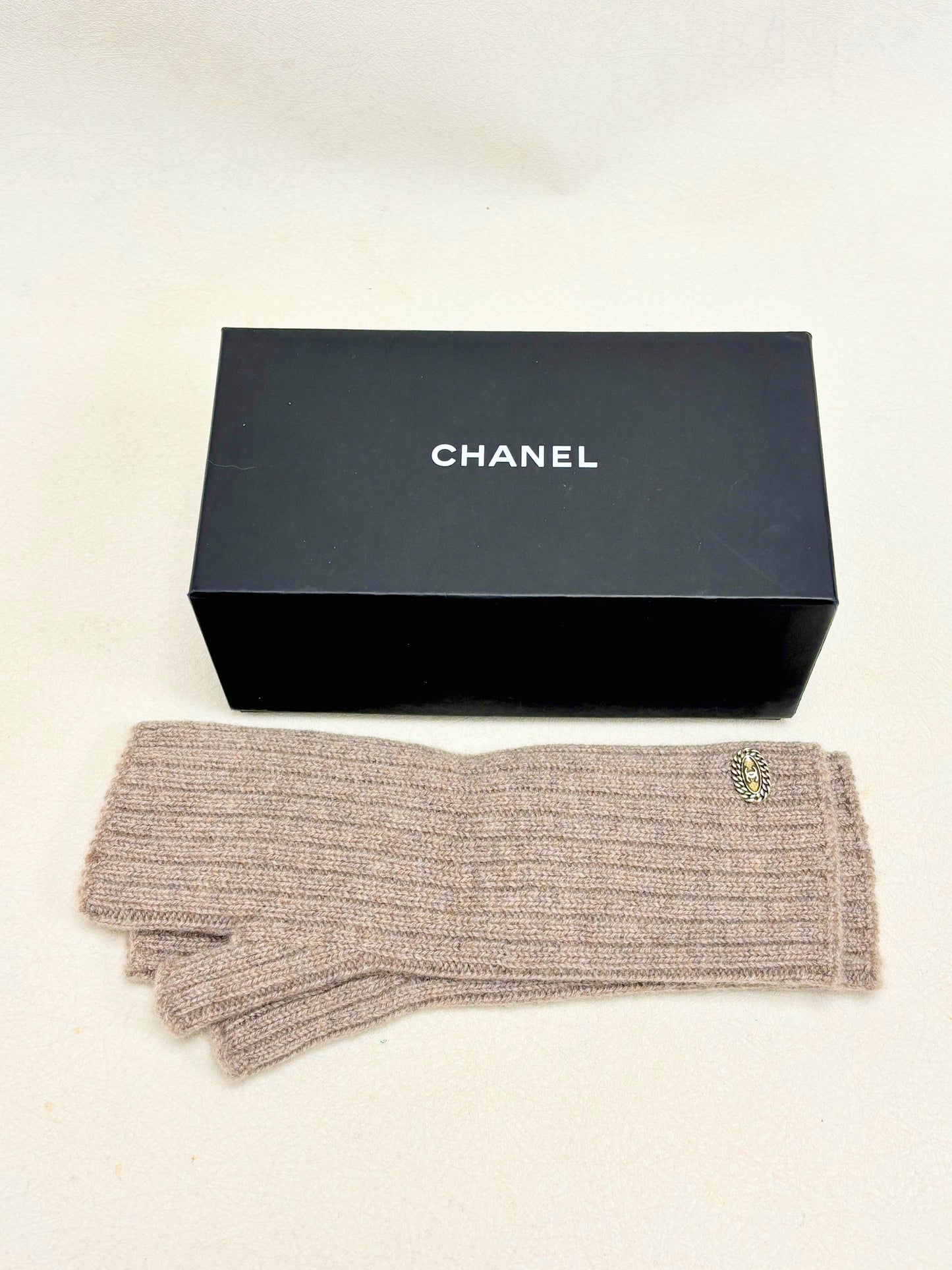 CHANEL Mitaines Cachemire