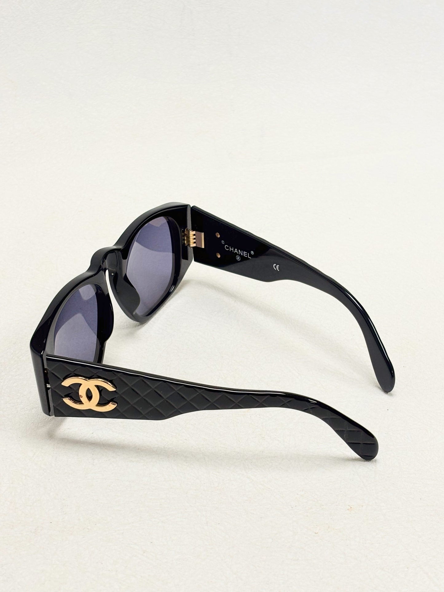 CHANEL Lunettes de soleil